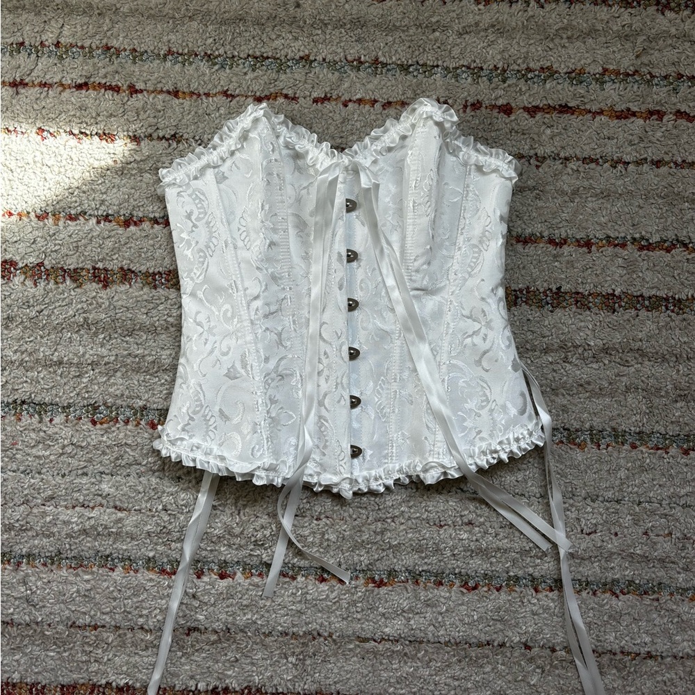 Elegant White Lace Corset